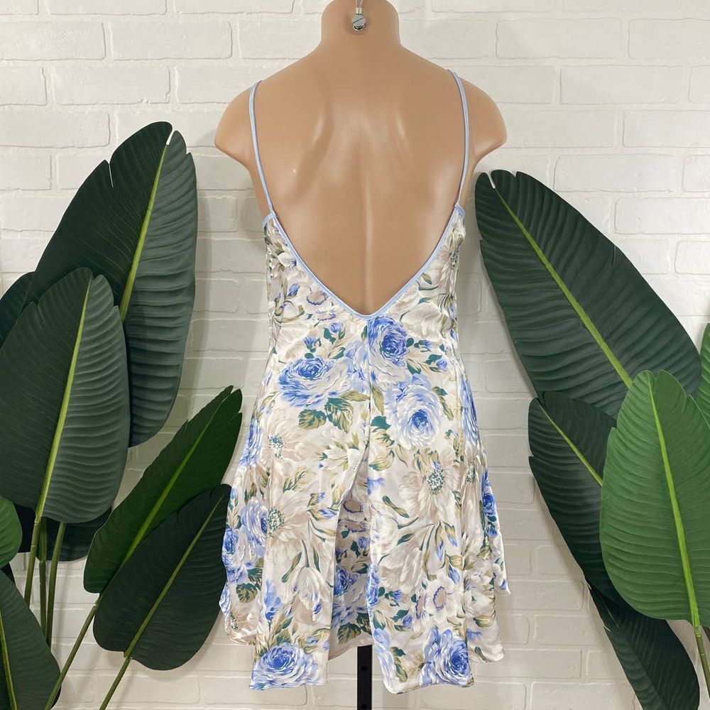 Barbizon blue floral slip nightie